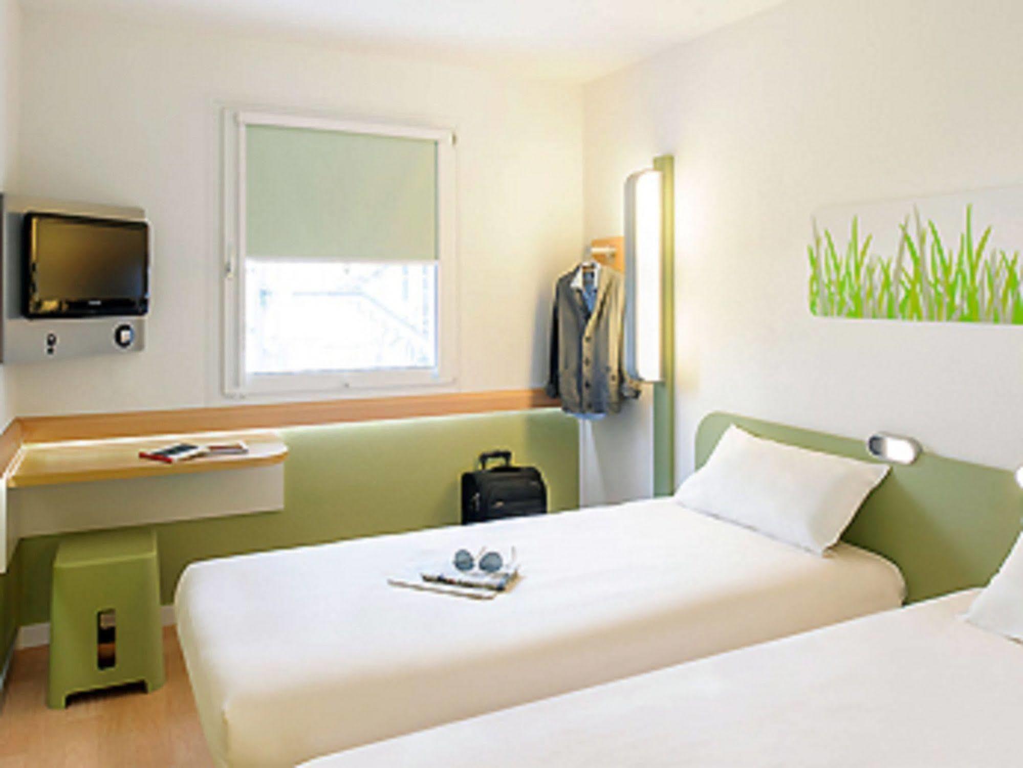 Ibis Brignoles Provence Verte Exterior photo